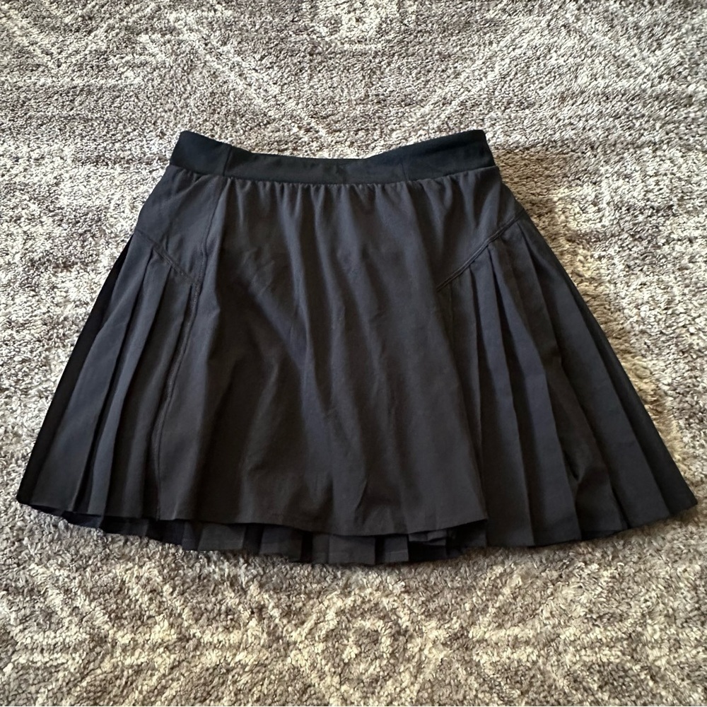 Spanx The Get Moving Pleated 14" Skort Black - Picture 5 of 14